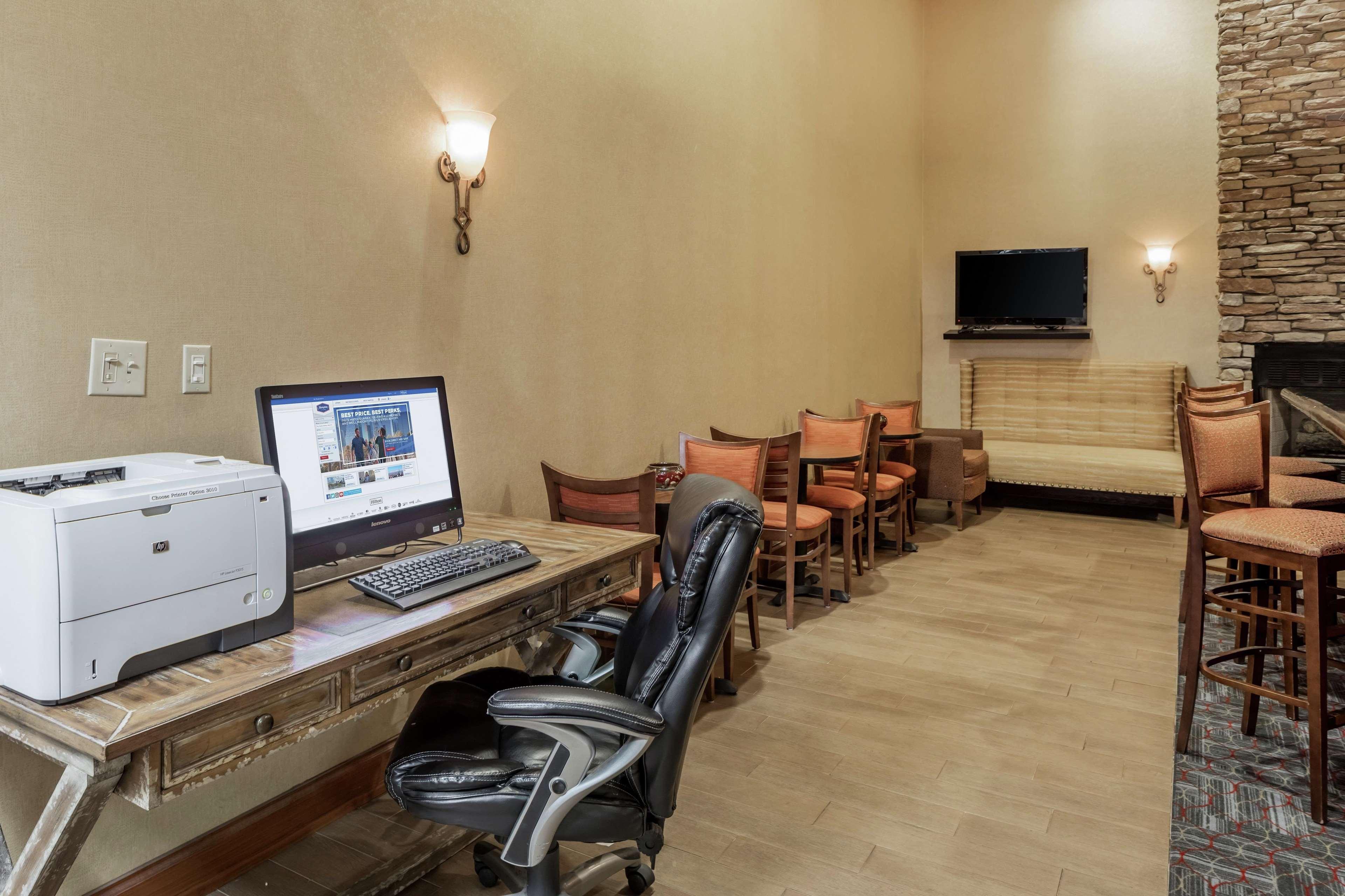 Hampton Inn Хелен Экстерьер фото