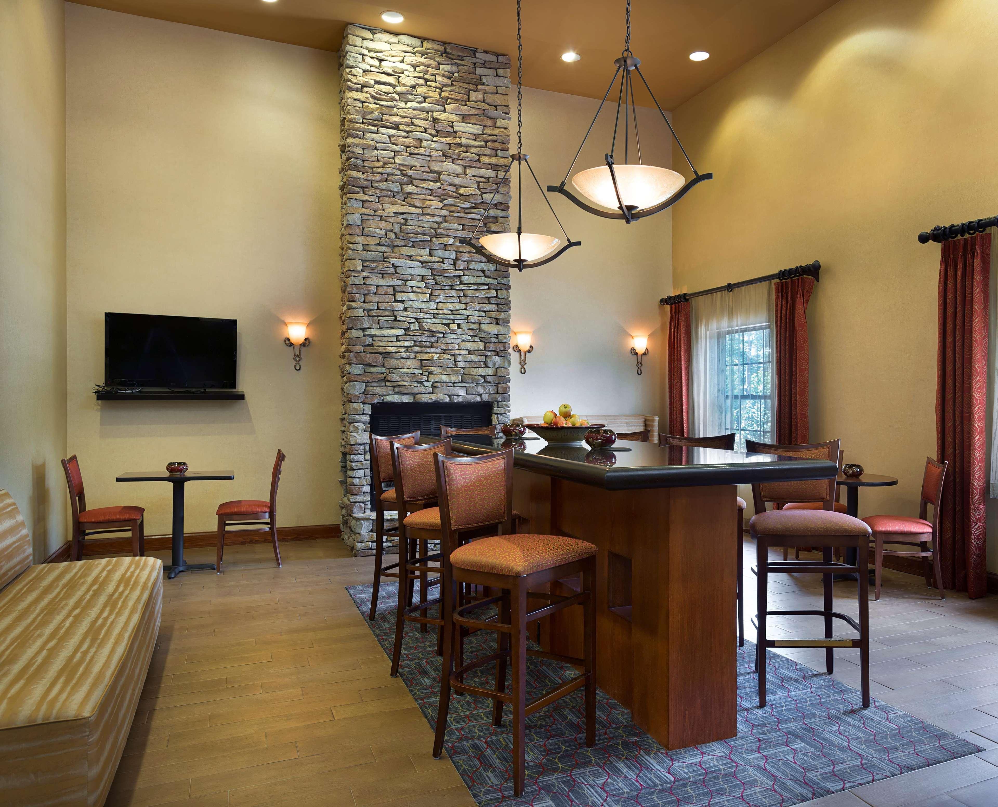 Hampton Inn Хелен Экстерьер фото
