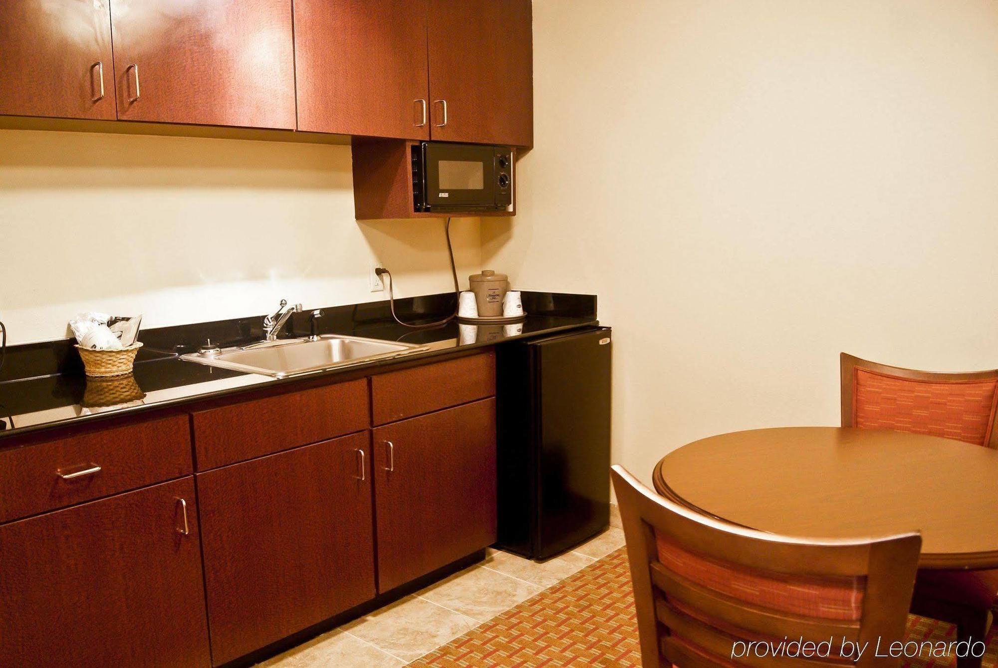Hampton Inn Хелен Номер фото