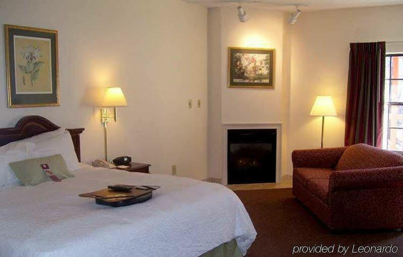 Hampton Inn Хелен Экстерьер фото